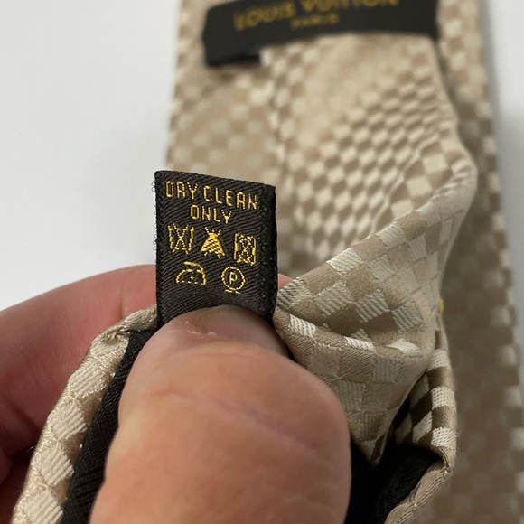 Louis Vuitton Gold Micro Damier Classic Pattern Checked Silk Tie - Picture 4 of 5